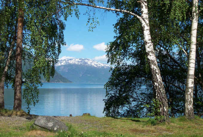 Hardanger Fjord 2002 - Copyright E. A. Rodi Hardanger Fjord 2002 - Copyright E. A. Rodi